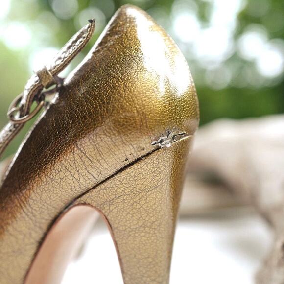 MOSCHINO Gold Metallic T-Strap Heels | Luxe Statement Pumps, 4โ Italian Chic EUC - Picture 9 of 16